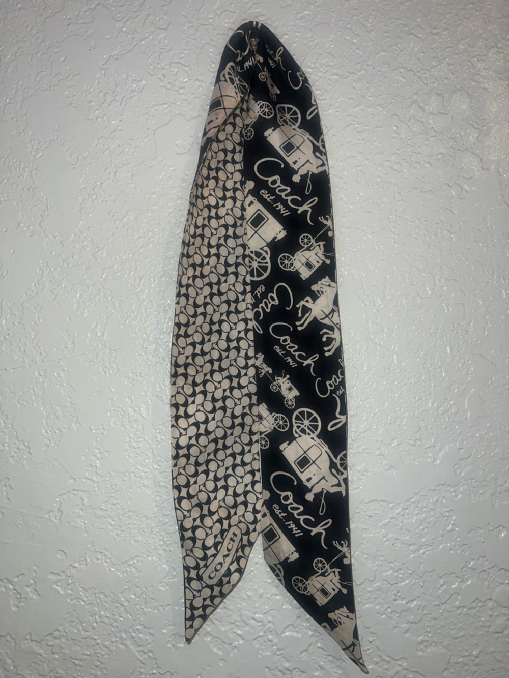 Coach Black & Cream Reversible Logo Silk headband / bag scarf accessory ✨